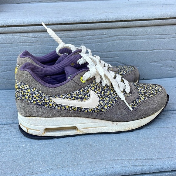 Nike Air Max Liberty Print - Floral Purple and Yellow Sneakers - AirMax support - Picture 1 of 13